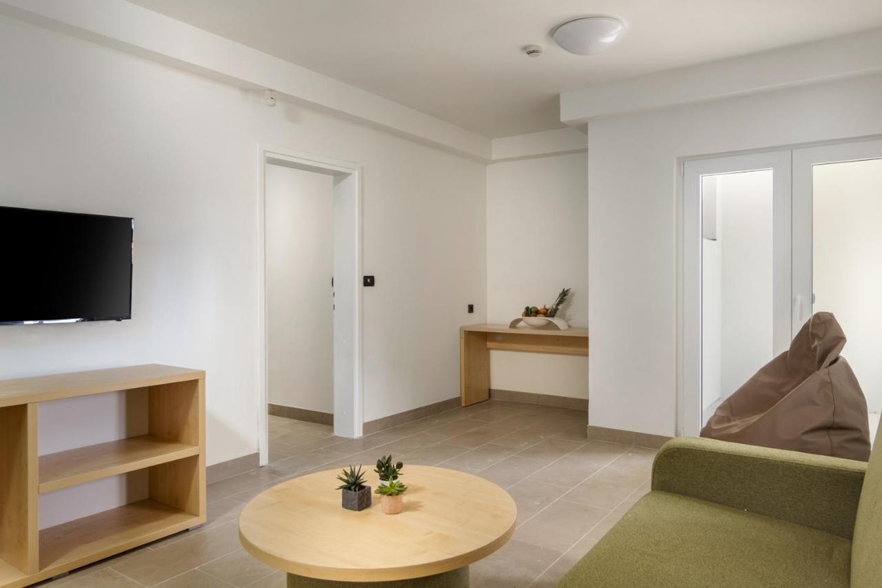 Hotel Delfin オミサリ エクステリア 写真