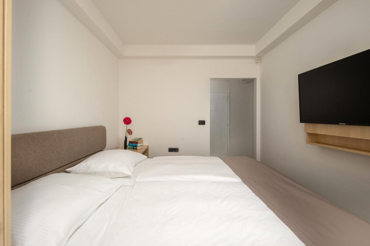 Hotel Delfin オミサリ エクステリア 写真
